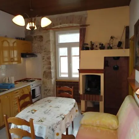 Kod Senke Apartment Komiža Exterior foto