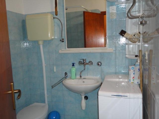 Kod Senke * Komiza
